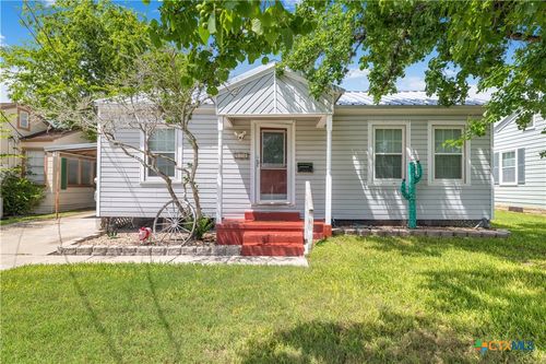 516 2nd St, Cuero, TX, 77954-2546 | Card Image