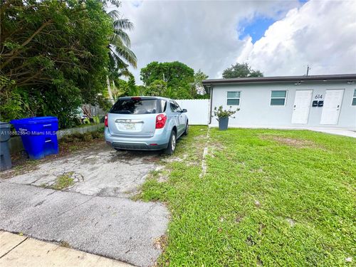 2-614 N 56th Ave, Hollywood, FL, 33021-5703 | Card Image