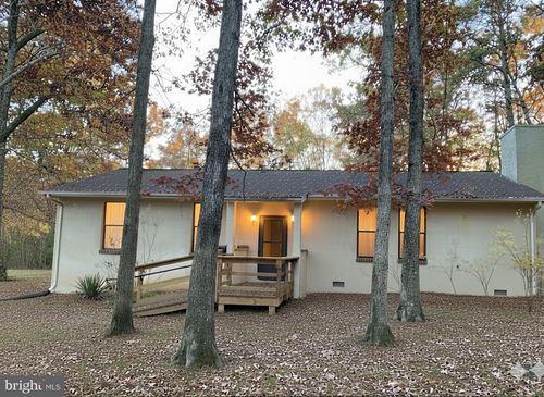 9000 Fox Run Dr, SPOTSYLVANIA, VA, 22551-5688 | Card Image