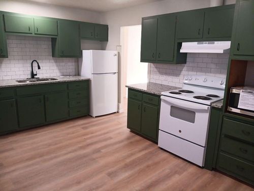420 Rhode Island St Se, Albuquerque, NM, 87108-4130 | Card Image