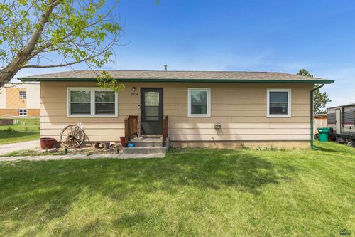 2014 Colorado Dr, Sturgis, SD, 57785-2222 | Card Image