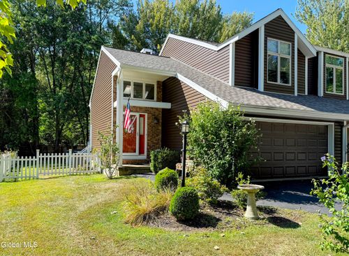 3 Brigantine Dr, Waterford, NY, 12188-1154 | Card Image