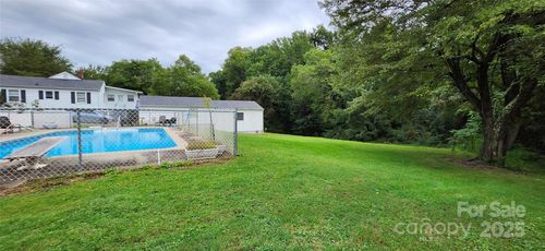 4825 Loff St, Jonesville, NC, 28642-9411 | Card Image