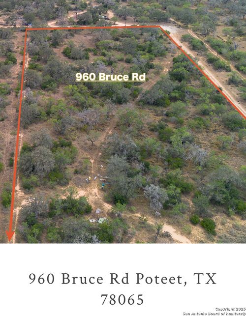 960 Bruce Rd, Poteet, TX, 78065-2257 | Card Image