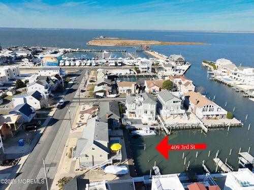 409 3rd St, Beach Haven, NJ, 08008-1810 | Card Image