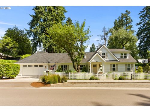 817 D Ave, Lake Oswego, OR, 97034-2240 | Card Image