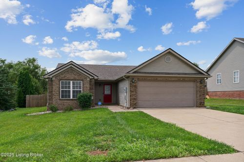 85 Northcountry Dr, Shelbyville, KY, 40065-8064 | Card Image