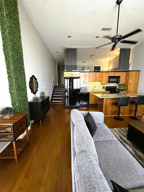 apt-503-3311 Yupon St, Houston, TX, 77006-3859 | Card Image