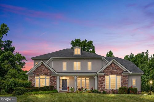 8906 Laurel Overlook Dr, Lorton, VA, 22079-3136 | Card Image