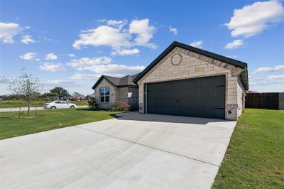 601 Violet Drive, House other with 4 bedrooms, 2 bathrooms and null parking in Tolar TX | Image 2