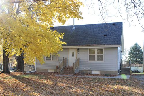 530 4th St N, Winsted, MN, 55395-7765 | Card Image