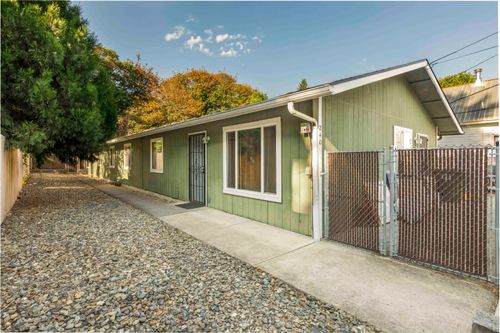 a-and-b-240 Gilbert Ave, Glendale, OR, 97442-9521 | Card Image