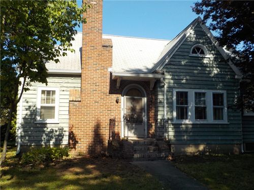 21 Carrier St, Bellingham, MA, 02019-2706 | Card Image