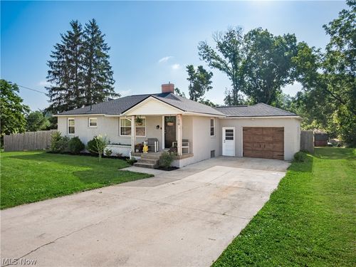 100 Petosky Ave, Zanesville, OH, 43701-6151 | Card Image