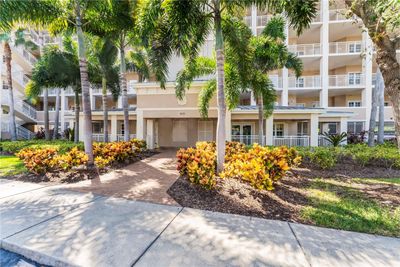 305 - 7070 Key Haven Road, Condo with 2 bedrooms, 2 bathrooms and null parking in Seminole FL | Image 2