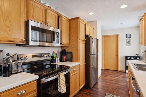 3057 Cutters Grove Ave, Anoka, MN, 55303-6287 | Card Image