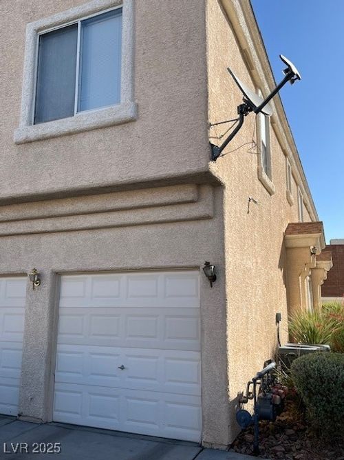 unit-101-5982 Jagged Cut St, Henderson, NV, 89011-1693 | Card Image