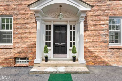 276 Lewiston Rd, Grosse Pointe Farms, MI, 48236-3449 | Card Image