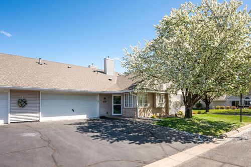 8639 Prestwick Ln N, Brooklyn Park, MN, 55443-3984 | Card Image