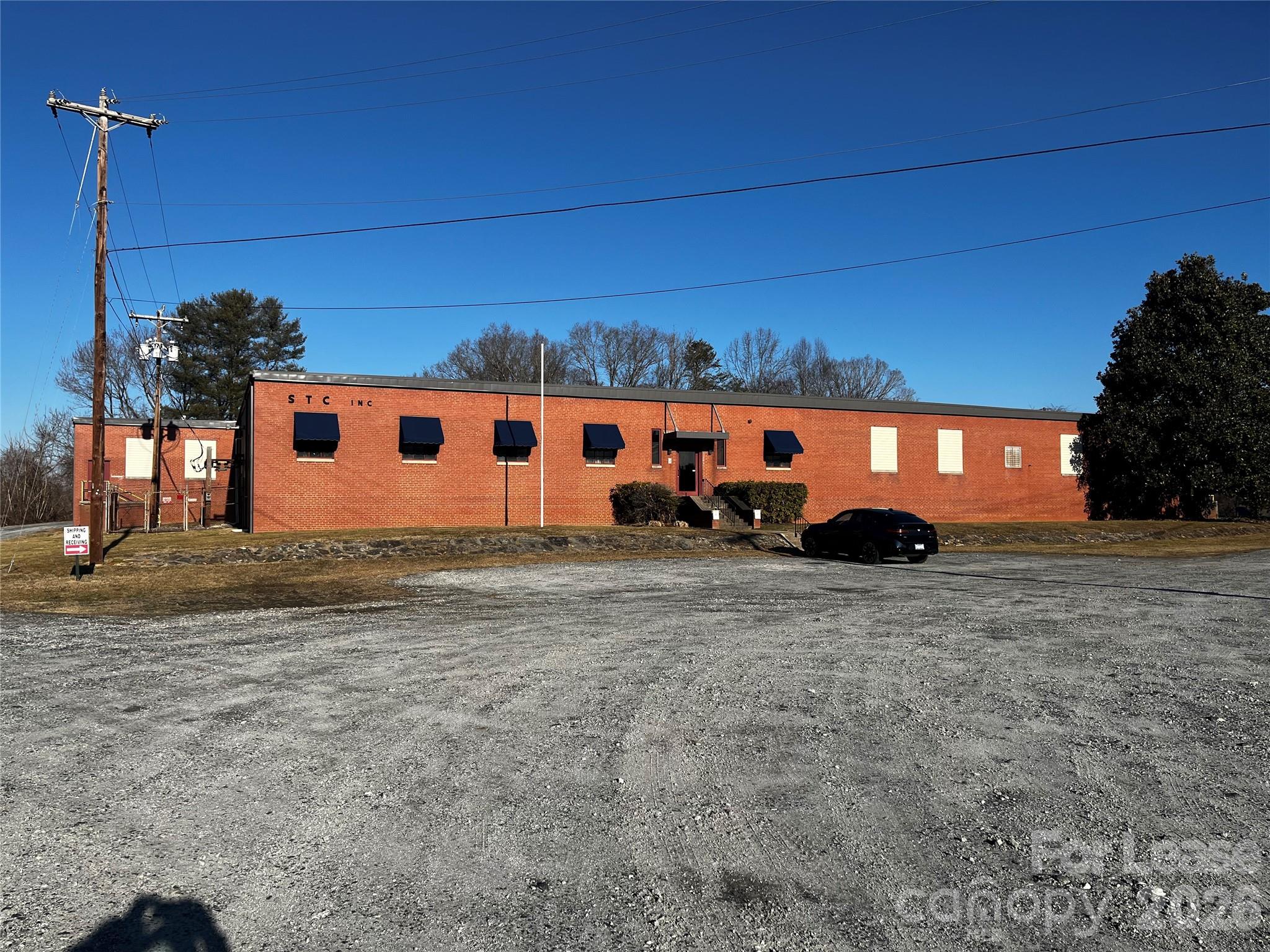 1495 N Main St, Hendersonville, NC 28792