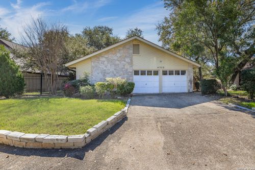 4322 Center Oak Woods St, San Antonio, TX, 78249-1802 | Card Image