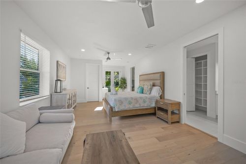 3319 S Osprey Ave, SARASOTA, FL, 34239-5916 | Card Image