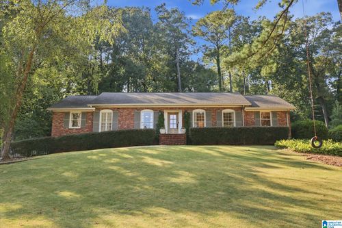 2353 Garland Dr, VESTAVIA HILLS, AL, 35216-3001 | Card Image