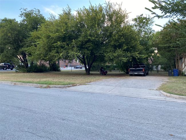 225 S Wilson St, Home with 0 bedrooms, 0 bathrooms and null parking in Burleson TX | Image 4