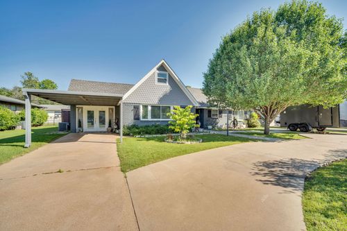 1104 Sheridan Ln, Cleburne, TX, 76033-5259 | Card Image