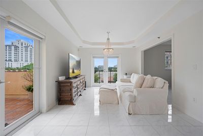 405 - 1400 Salzedo St, Condo with 3 bedrooms, 2 bathrooms and null parking in Coral Gables FL | Image 1