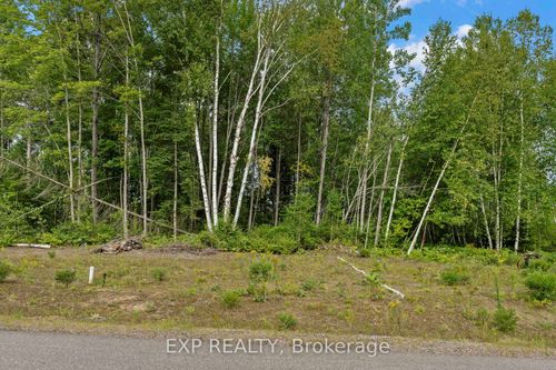 14 Birchview Dr, Barry's Bay, ON, K0J | Card Image