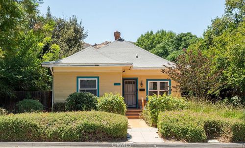 4073 Cedar St, Riverside, CA, 92501-2329 | Card Image