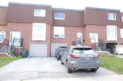 56 Crockamhill Dr, Condo with 3 bedrooms, 2 bathrooms and 3 parking in Toronto ON | Image 2