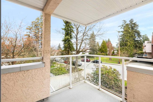 207 - 5565 Barker Avenue, Condo with 2 bedrooms, 2 bathrooms and 1 parking in Burnaby BC | Image 17