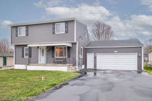 5107 Hartland Dr, Flint, MI, 48506-1660 | Card Image