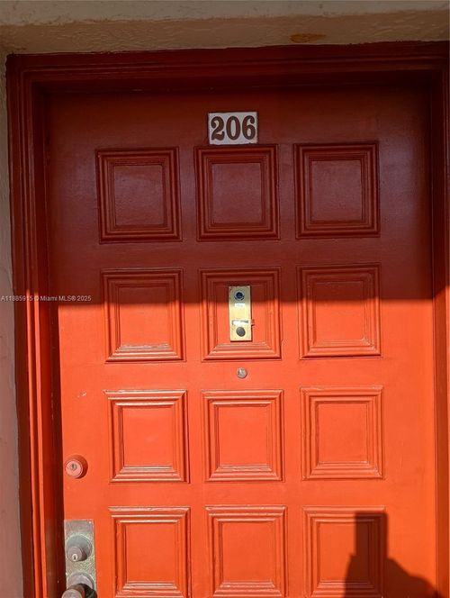 apt-206-3531 Inverrary Dr, Lauderhill, FL, 33319-5957 | Card Image