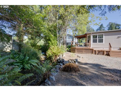 977 S Harbor St, Rockaway Beach, OR, 97136-9744 | Card Image