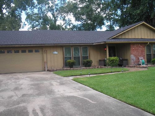 6870 Westgate Dr, Beaumont, TX, 77706-4127 | Card Image