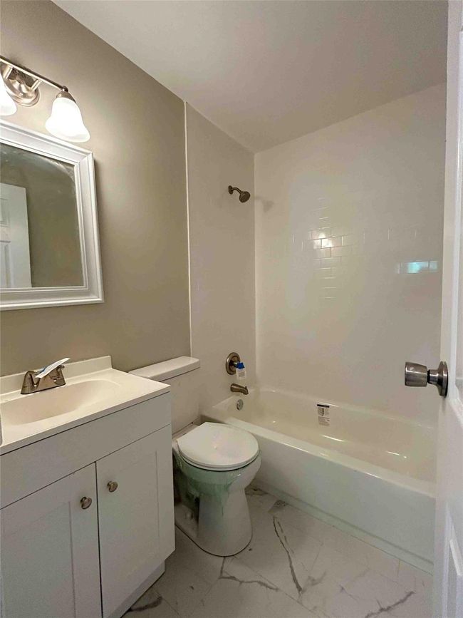 Hall Bath | Image 7