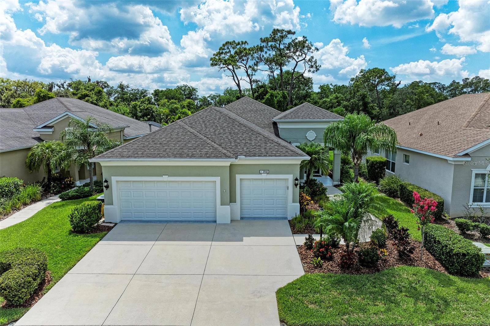 Crooked Lake Cir, Bradenton, FL 34211