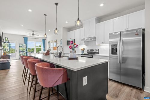 820 Swede St, Charlottesville, VA, 22901-9031 | Card Image