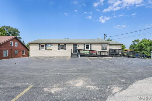 519 N Main St, Caseyville, IL, 62232-1033 | Card Image