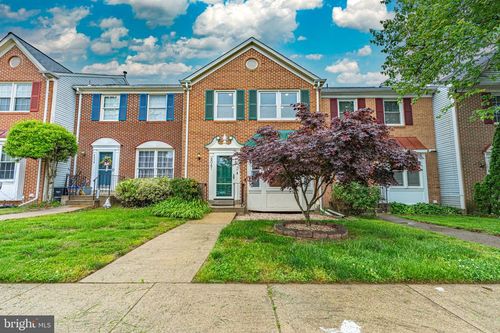 8061 Sky Blue Dr, ALEXANDRIA, VA, 22315-5070 | Card Image