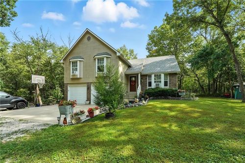 1685 785th Rd, Bates City, MO, 64011-9110 | Card Image