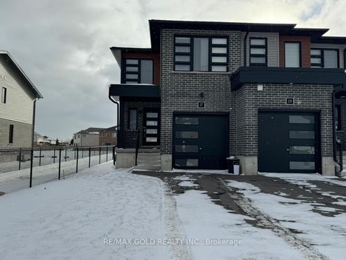 17 Wilkinson Ave, Cambridge, ON, N1S0C5 | Card Image