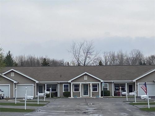 334 Wallace St, Combined Locks, WI, 54113-1085 | Card Image