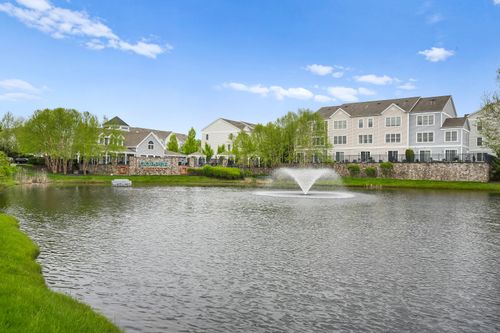 206-206 Copper Square Dr, Bethel, CT, 06801-3237 | Card Image