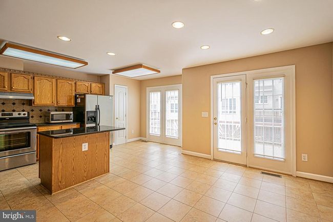 3916 Maximilian Ct, Townhouse with 3 bedrooms, 2 bathrooms and null parking in FAIRFAX VA | Image 12