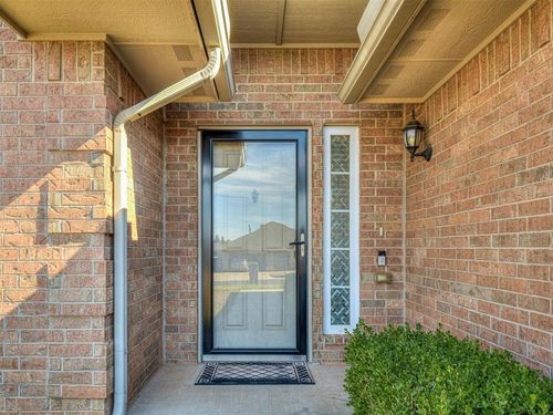 2360 Turtlewood River Road, Midwest City, OK, 73130 | Card Image