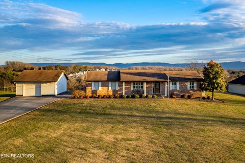 3526 Ridgeway Trl, Maryville, TN, 37801-9535 | Card Image